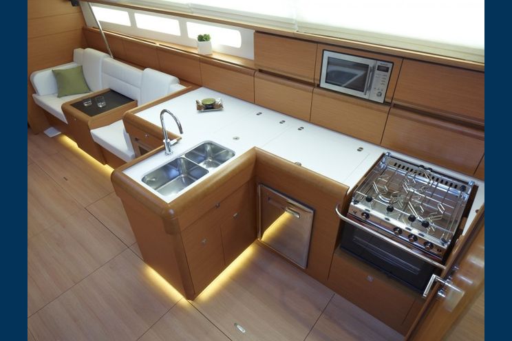 Charter Yacht Sun Odyssey 509 - 5 Cabins - Ibiza