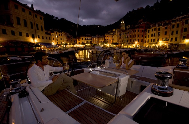 Charter Yacht Sun Odyssey 519 - 7 Cabins - 2016 - Athens