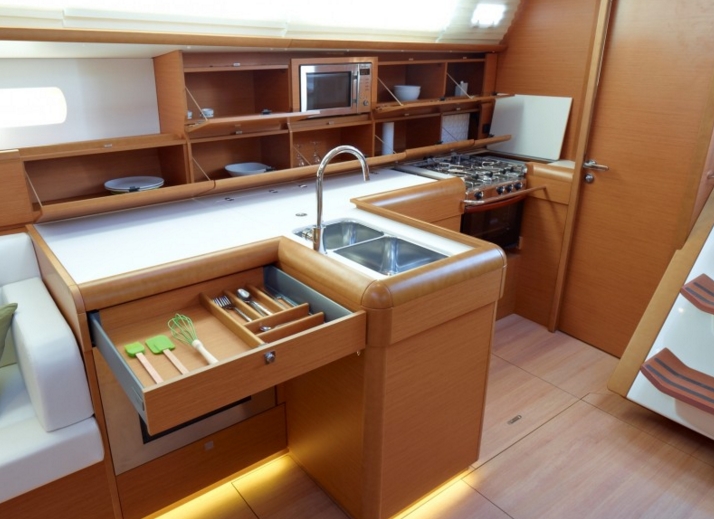 Charter Yacht Sun Odyssey 519 - 7 Cabins - 2016 - Athens