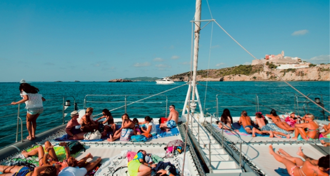 sun cat ibiza room space