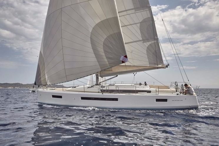 Charter Yacht Sun Odyssey 490 - 4 + 1 cabins(4 double 1 single)- 2019 - Athens