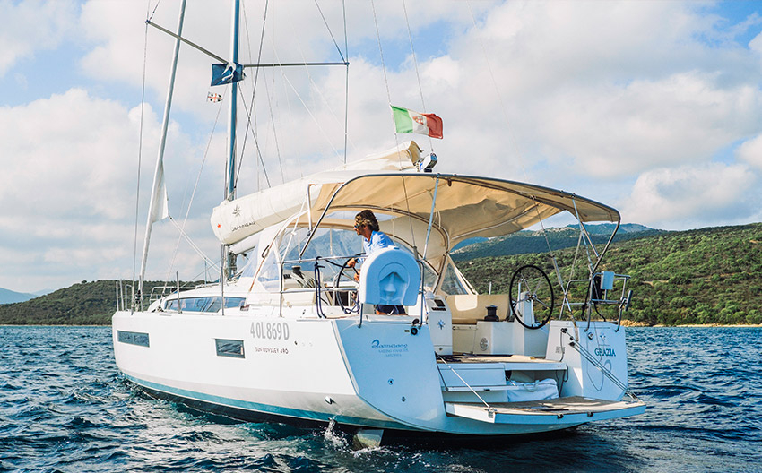 Charter Yacht Sun Odyssey 490 - 4 + 1 cabins(4 double 1 bunk)- 2019 - Portisco