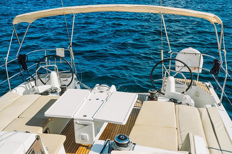 Charter Yacht Sun Odyssey 490 - 4 + 1 cabins(4 double 1 bunk)- 2019 - Portisco