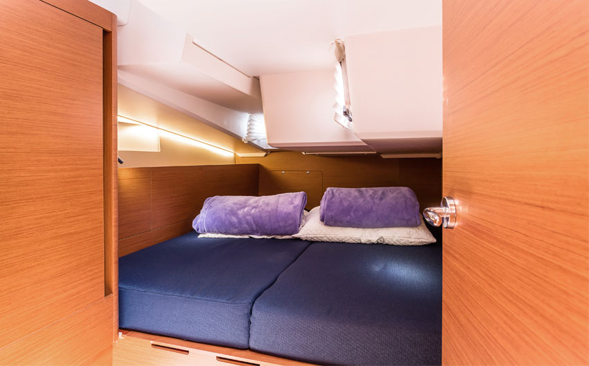 Charter Yacht Sun Odyssey 490 - 4 + 1 cabins(4 double 1 bunk)- 2019 - Portisco