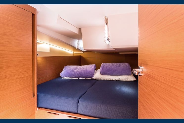 Charter Yacht Sun Odyssey 490 - 4 + 1 cabins(4 double 1 bunk)- 2019 - Portisco