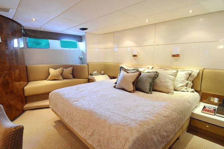 Charter Yacht SUNARK - Heesen 120 - 4 Cabins - Bahamas - Nassau - Paradise Island