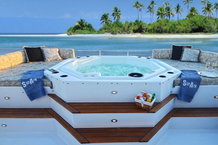 Charter Yacht SUNARK - Heesen 120 - 4 Cabins - Bahamas - Nassau - Paradise Island