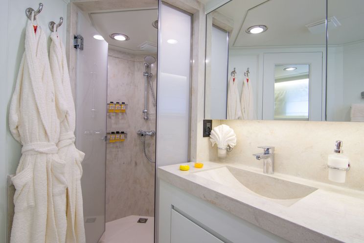 Charter Yacht SUNCOCO - Lowland 103 - 4 Cabins - Athens - Mykonos - Kos