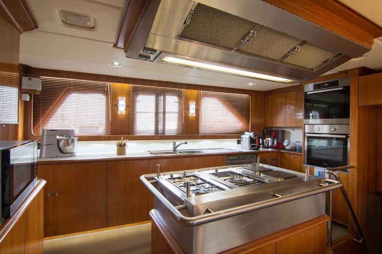 Charter Yacht SUNCOCO - Lowland 103 - 4 Cabins - Athens - Mykonos - Kos