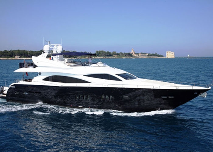 Sunseeker 90 - Day Charter for 15 Guests or 4 Cabins Live Aboard - Phuket,Thailand
