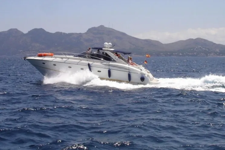 Charter Yacht Sunseeker Camargue 50 - 2 Cabins - Puerto Adriano - Puerto Portals - Palma de Mallorca