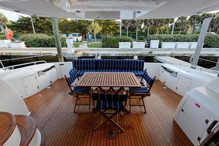 Charter Yacht Sunseeker Manhattan 74 - 4 Cabins - Cancun - Isla Mujeres - Playa Del Carmen