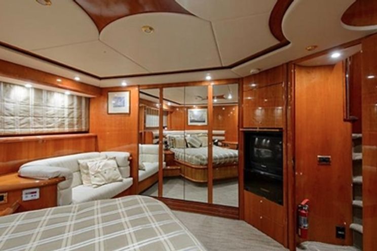 Charter Yacht Sunseeker Manhattan 74 - 4 Cabins - Cancun - Isla Mujeres - Playa Del Carmen