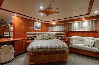 Charter Yacht Sunseeker Manhattan 74 - 4 Cabins - Cancun - Isla Mujeres - Playa Del Carmen