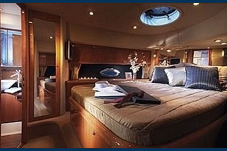 Charter Yacht PEGASUS - Sunseeker Manhattan 60 - 3 Cabins - Cancun - Isla Mujeres - Playa Del Carmen