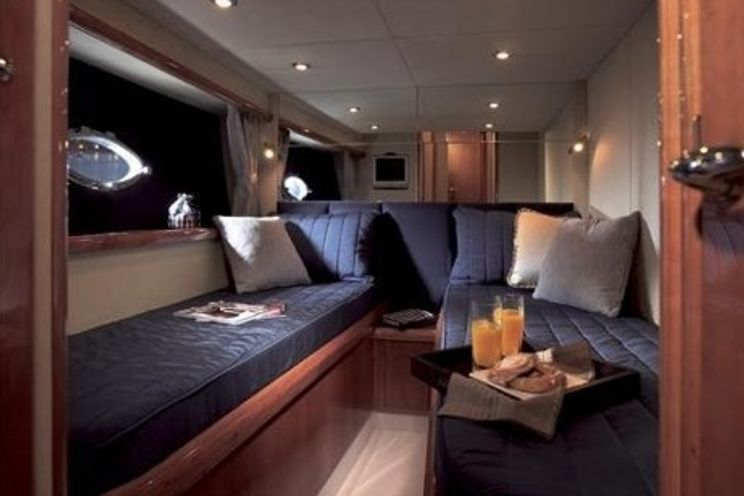 Charter Yacht PEGASUS - Sunseeker Manhattan 60 - 3 Cabins - Cancun - Isla Mujeres - Playa Del Carmen