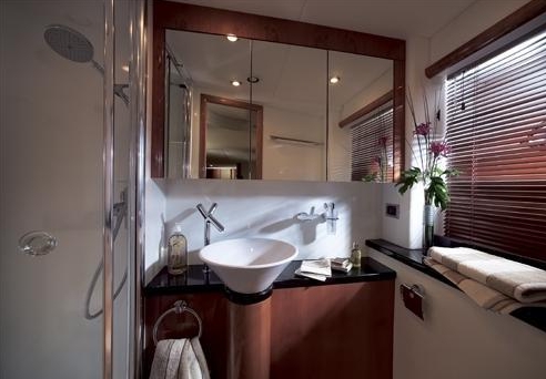 Charter Yacht Sunseeker Manhattan 60 - Day Charter up to 12 people - 3 cabins - Croatia - Split