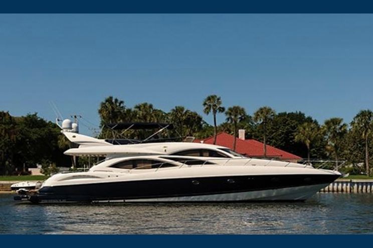 Charter Yacht Sunseeker Manhattan 74 - 4 Cabins - Cancun - Isla Mujeres - Playa Del Carmen