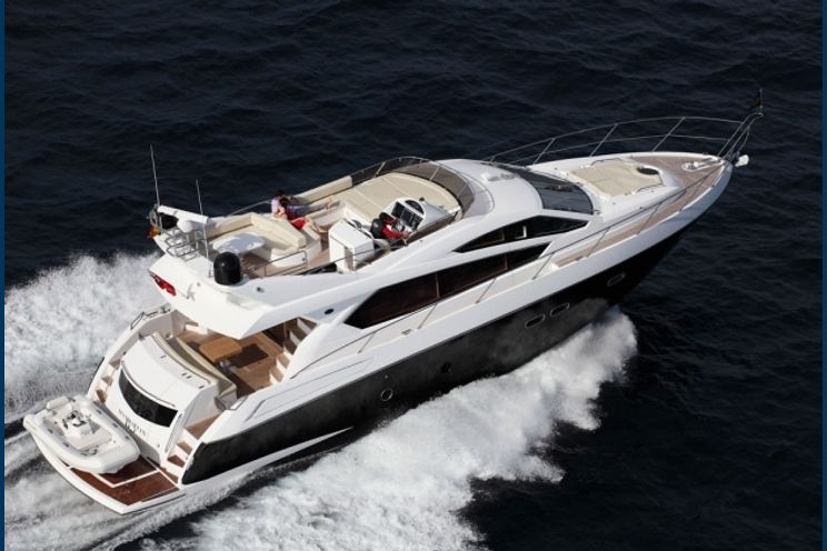 Charter Yacht Sunseeker Manhattan 65 - 3 Cabins - Cancun - Isla Mujeres - Playa Del Carmen