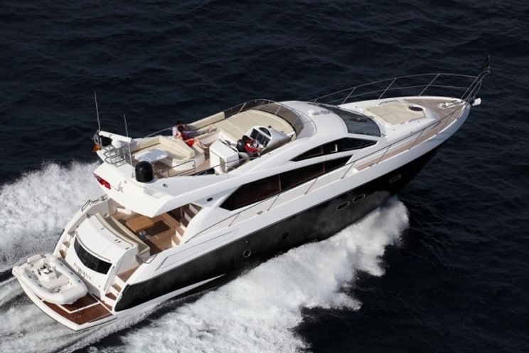 Charter Yacht Sunseeker Manhattan 65 - 3 Cabins - Cancun - Isla Mujeres - Playa Del Carmen