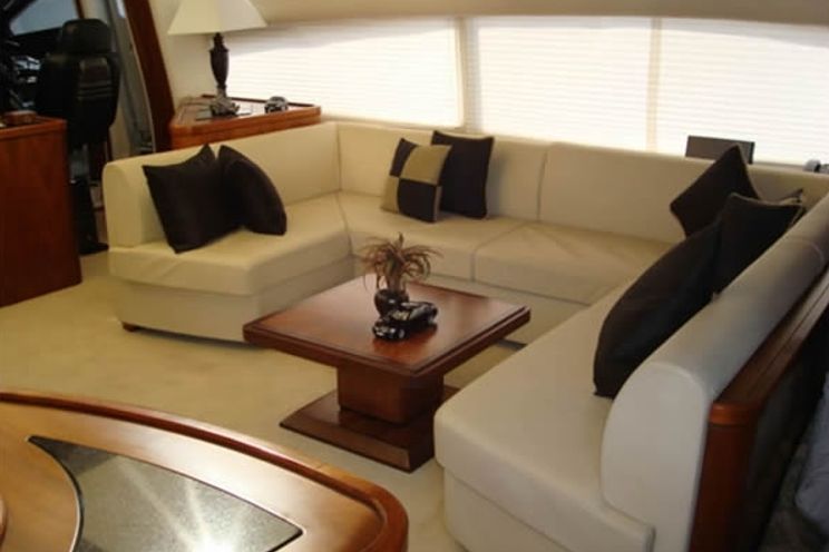 Charter Yacht Sunseeker Predator 82 - 4 Cabins - Cancun - Isla Mujeres - Playa Del Carmen
