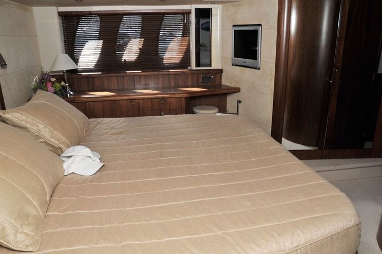 Charter Yacht Sunseeker Manhattan 60 - Day Charter up to 12 people - 3 cabins - Croatia - Split