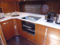 Sunseeker Mahattan 69 Sport Yacht - Kitchen
