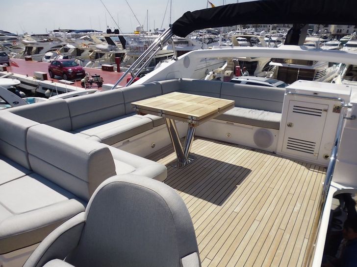 Sunseeker Mahattan 69 Sport Yacht - Fly Bridge 1