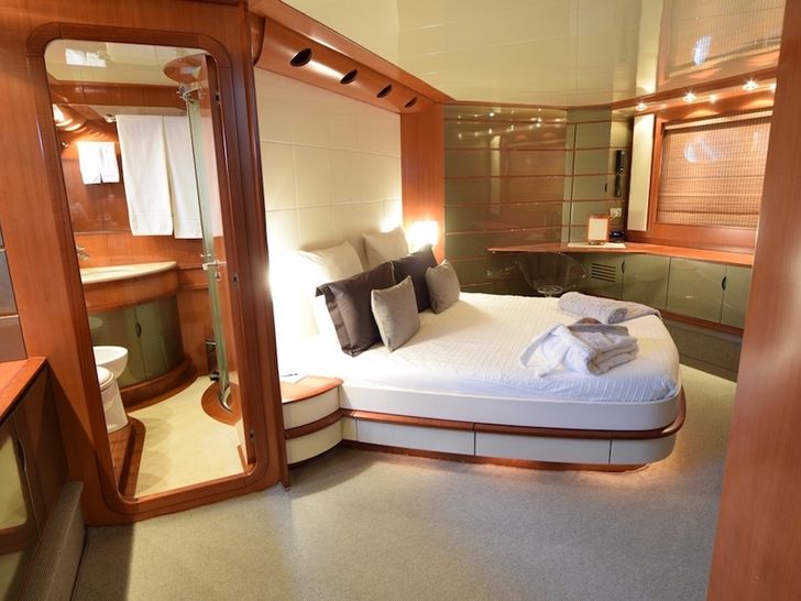 Master Cabin Master Cabin