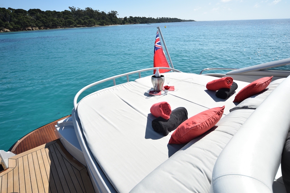 Charter Yacht SUR L`ONDE II - Baia Atlantica 78 - 4 Cabins - Antibes - Cannes - Naples - Amalfi -