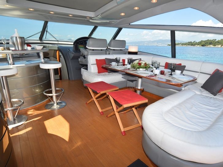 Main Saloon Main Saloon