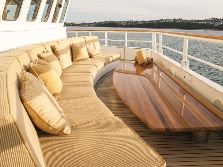 SURI Halter Marine 63m Luxury Superyacht Al Fresco Coffee Table SURI Halter Marine 63m Luxury Superyacht Al Fresco Coffee Table
