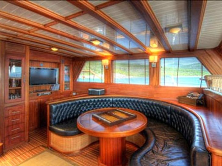 Saloon Saloon