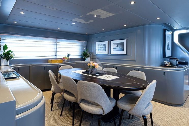 Charter Yacht TALILA - Mondomarine 29m - 4 Cabins - Monaco - Cannes - St Tropez - Antibes