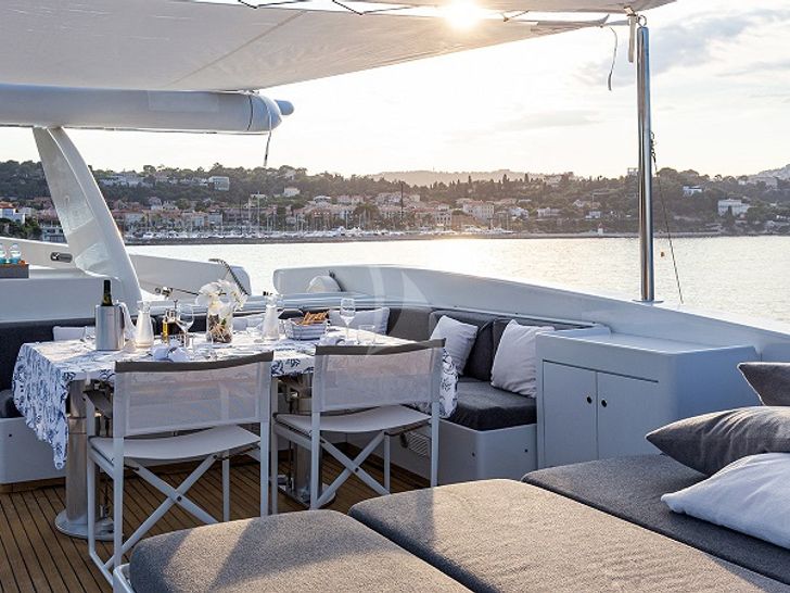 flybridge dining table flybridge dining table