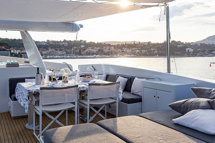 Charter Yacht TALILA - Mondomarine 29m - 4 Cabins - Monaco - Cannes - St Tropez - Antibes