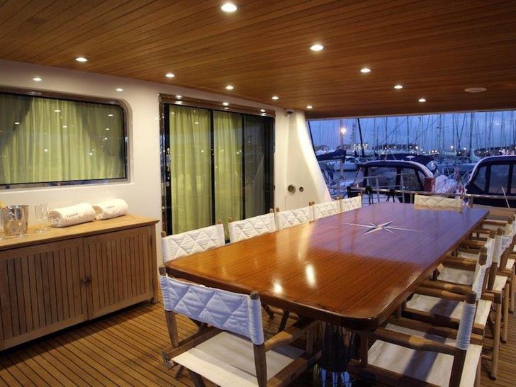 TANANAI Yacht Dining TANANAI Yacht Dining