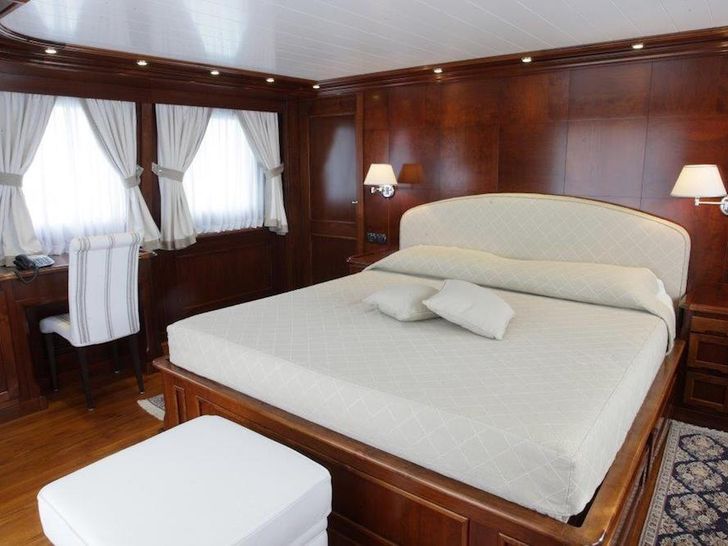 TANANAI Yacht Master Cabin