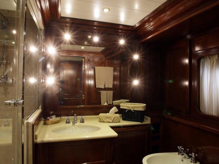 TANANAI Yacht Master Bath