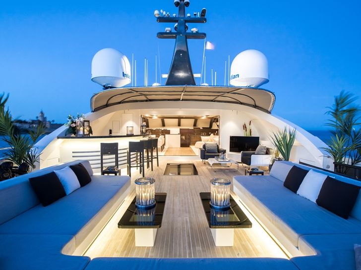 TATII Tamsen 41m Luxury Superyacht Aft Deck TATII Tamsen 41m Luxury Superyacht Aft Deck