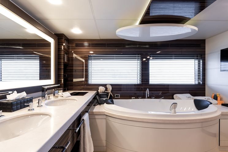 Charter Yacht GEMS II - Tamsen 41m - 5 Cabins - Nice - Cannes - Monaco - St Tropez