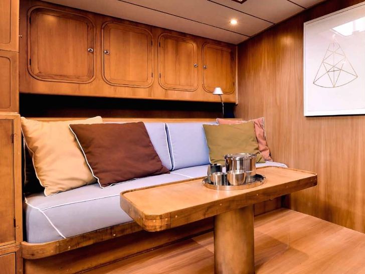 TESS - Sloop 24 m,saloon couch TESS - Sloop 24 m,saloon couch