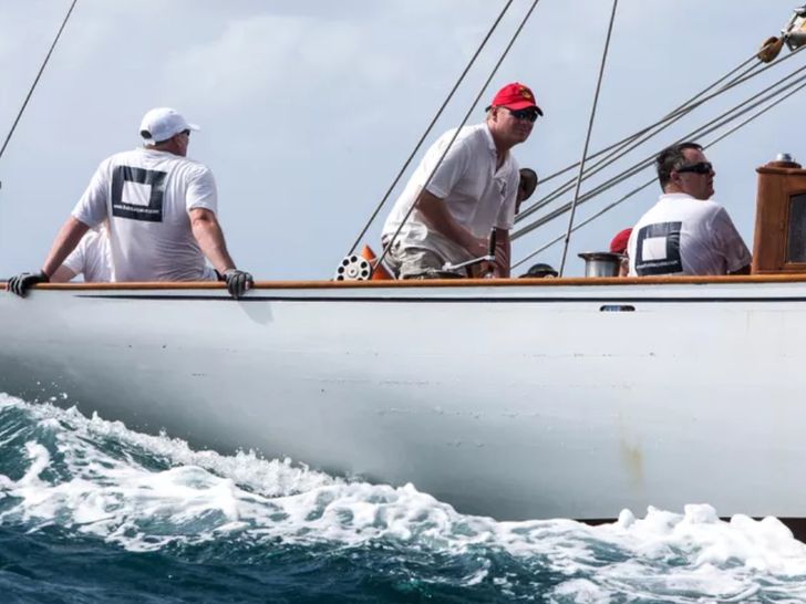THE BLUE PETER Classic Yacht Racing