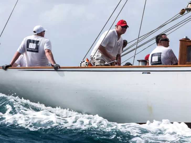 THE BLUE PETER Classic Yacht Racing THE BLUE PETER Classic Yacht Racing
