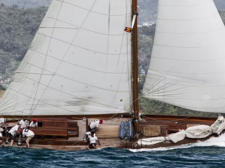 THE BLUE PETER Classic Yacht Racing