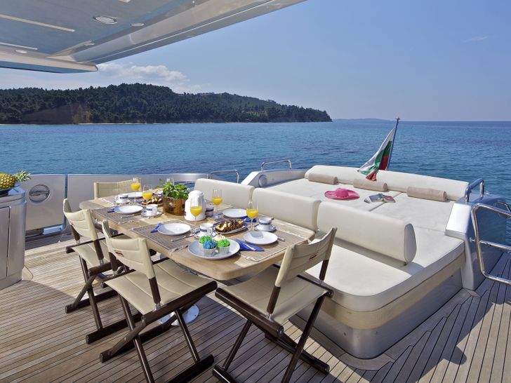 THEA MALTA Azimut 86 Aft THEA MALTA Azimut 86 Aft