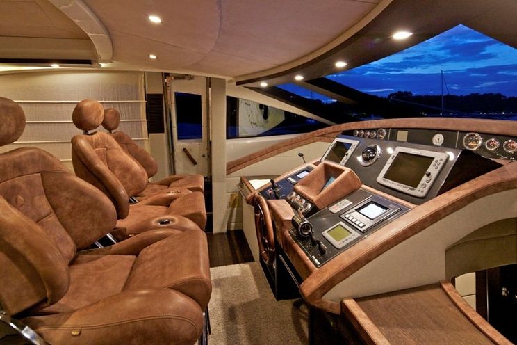 Charter Yacht THEA MALTA - Azimut 86 - 4 Cabins - Athens - Mykonos - Bodrum