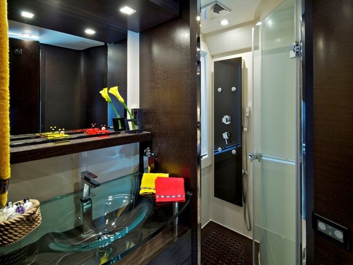 THEA MALTA Azimut 86 Bathroom THEA MALTA Azimut 86 Bathroom
