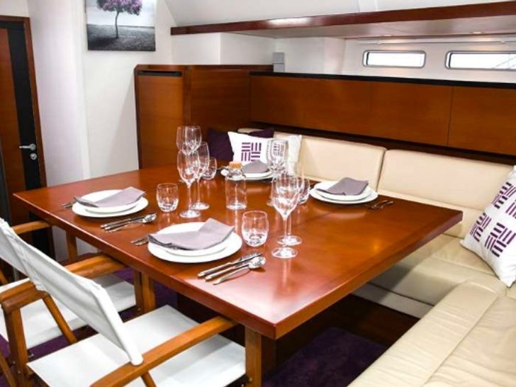 THEIA OF LONDON - Dinner area THEIA OF LONDON - Dinner area