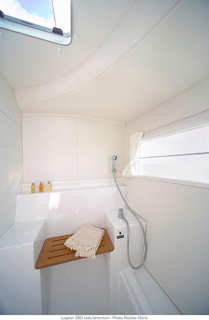 Charter Yacht Lagoon 380 - 4 Cabins - 2013 - Tortola